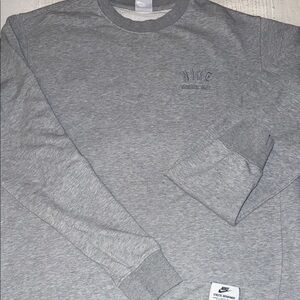 🛑SOLD🛑Nike Men's Heather Gray Long Sleeve Tee